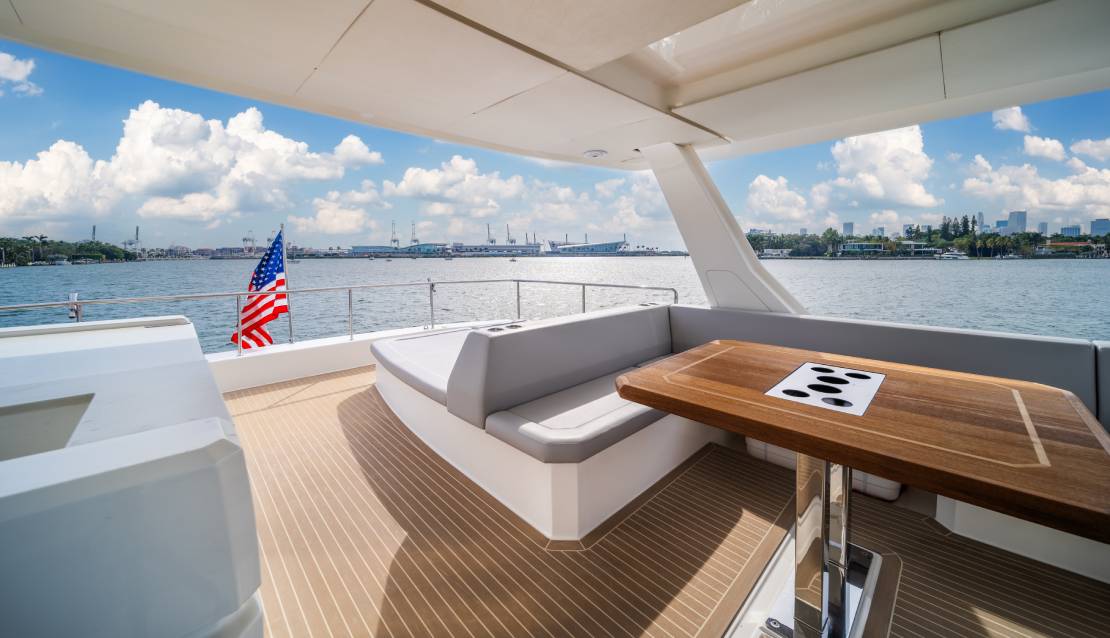 60 Leopard Power Catamaran - Miami yacht rental