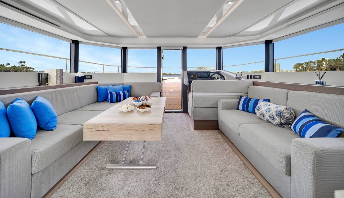 60 Leopard Power Catamaran - Miami yacht rental