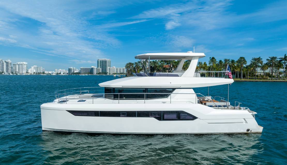 60 Leopard Power Catamaran - Miami yacht rental