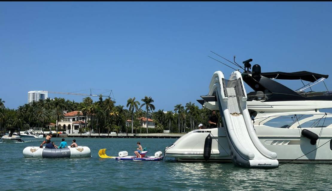62 Azimut Flybridge - Miami yacht rental