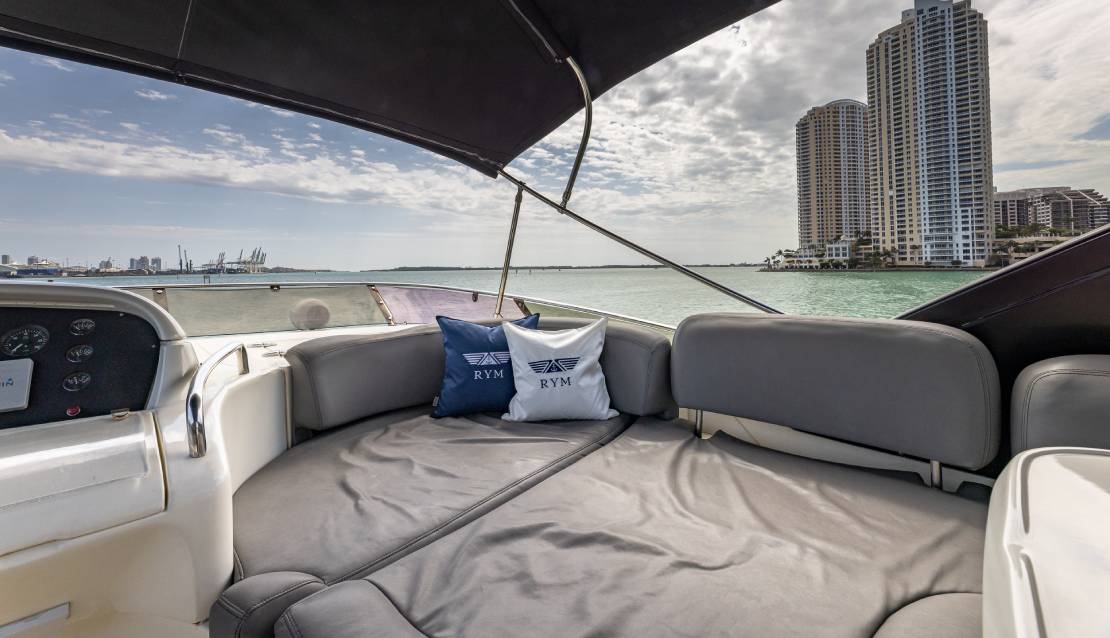 62 Azimut Flybridge - Miami yacht rental