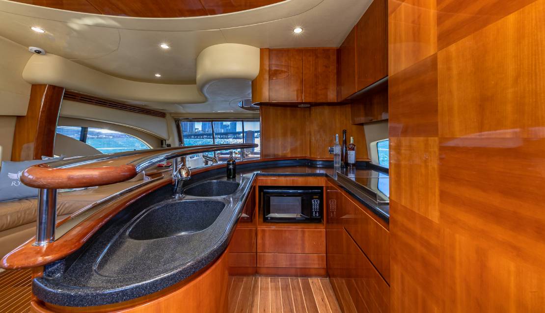 62 Azimut Flybridge - Miami yacht rental