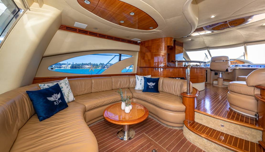 62 Azimut Flybridge - Miami yacht rental