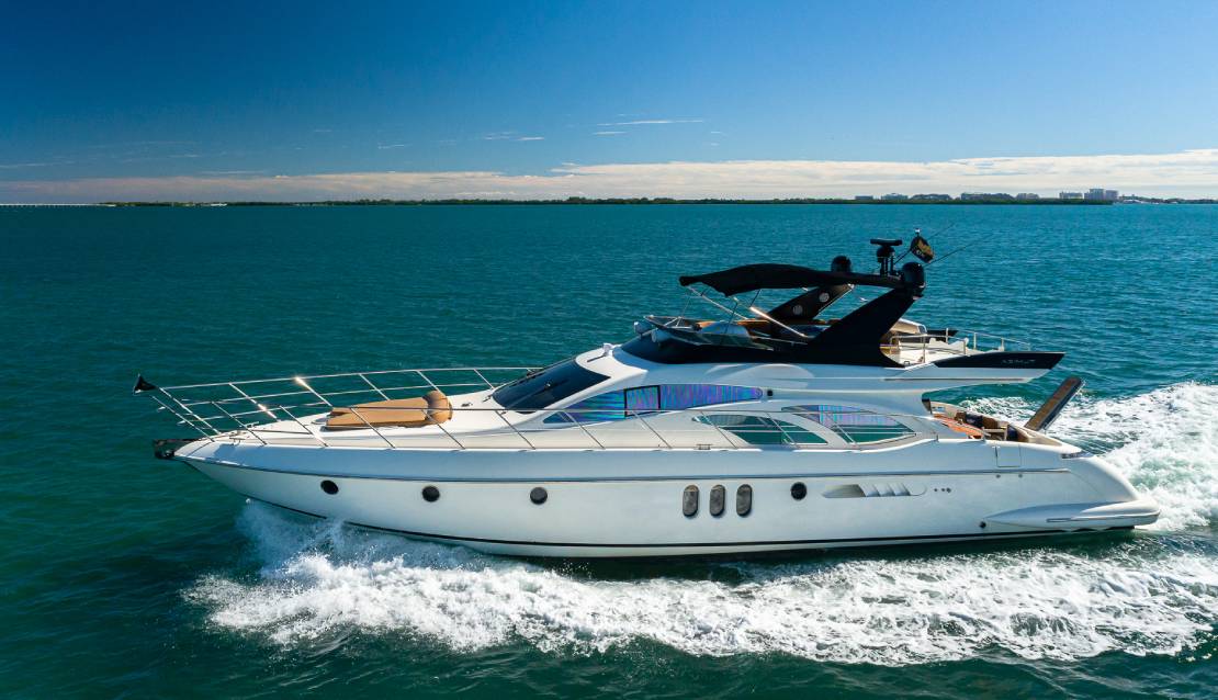 62 Azimut Flybridge - Miami yacht rental