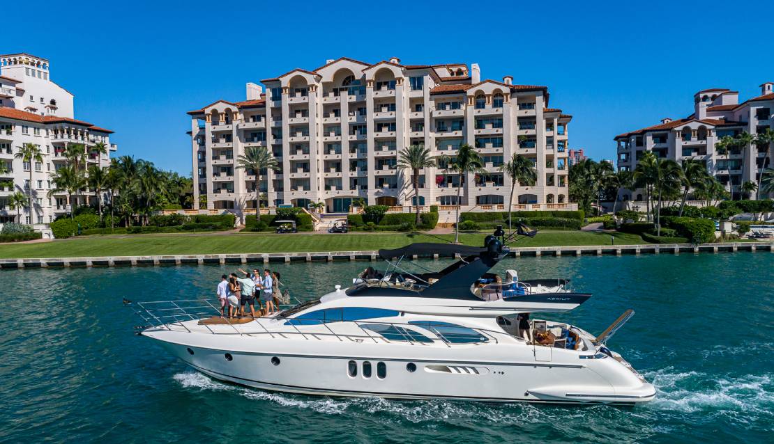 62 Azimut Flybridge - Miami yacht rental