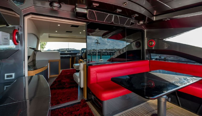 64 Pershing Yacht - Miami yacht rental