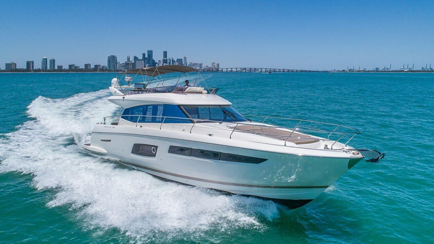 65 Prestige Flybridge - Miami yacht rental