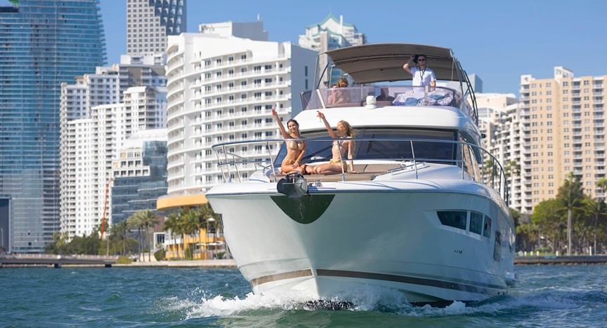 60 Prestige Flybridge - Miami yacht rental