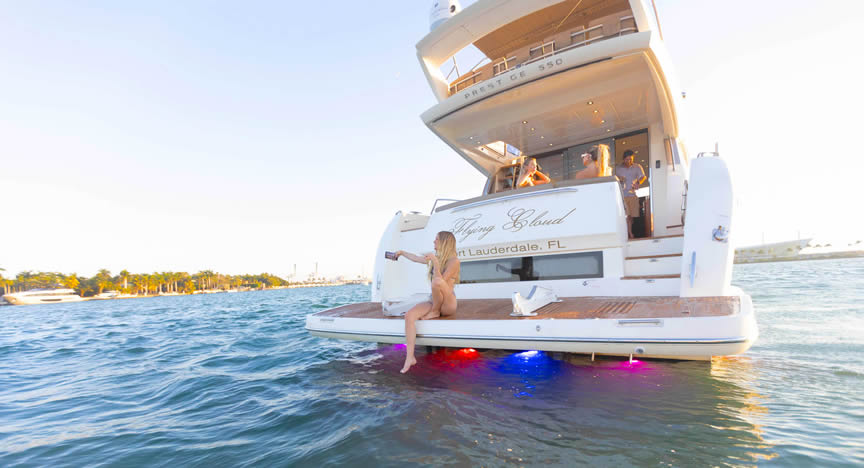 60 Prestige Flybridge - Miami yacht rental