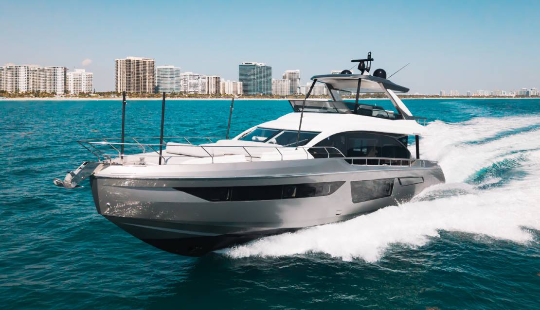 Miami Yacht rental and Yacht Charter