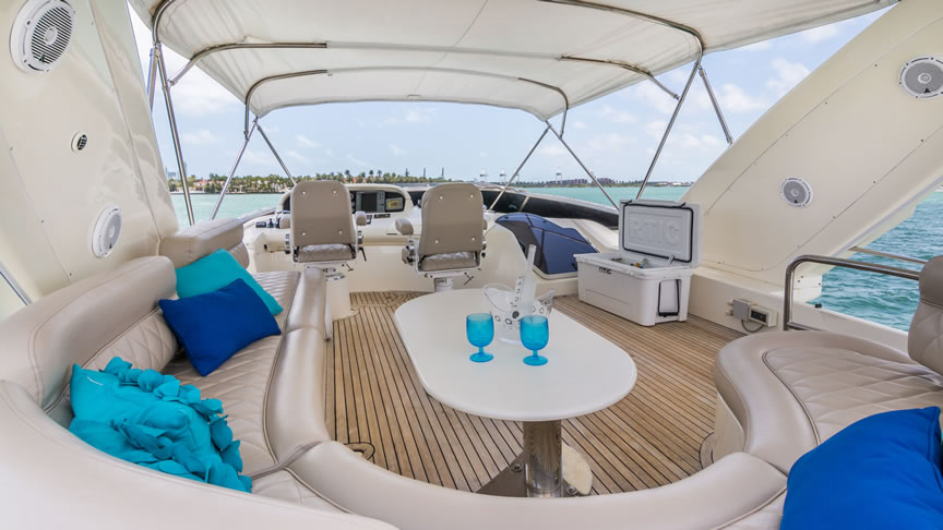 68 Azimut Plus - Miami yacht rental