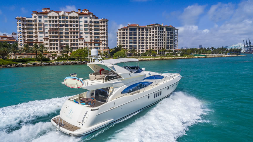 68 Azimut Plus - Miami yacht rental