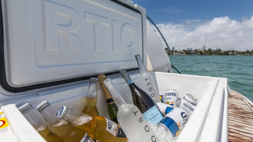 68 Azimut Plus - Miami yacht rental