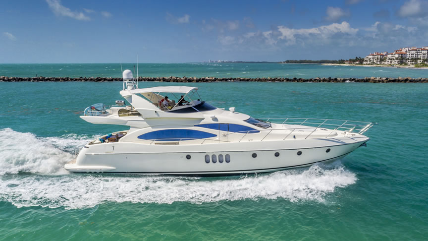 68 Azimut Plus - Miami yacht rental