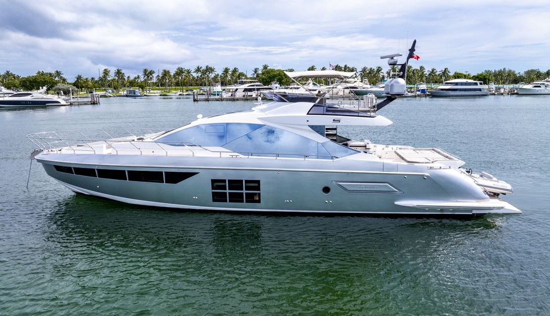70 Azimut Custom Grey - Miami yacht rental
