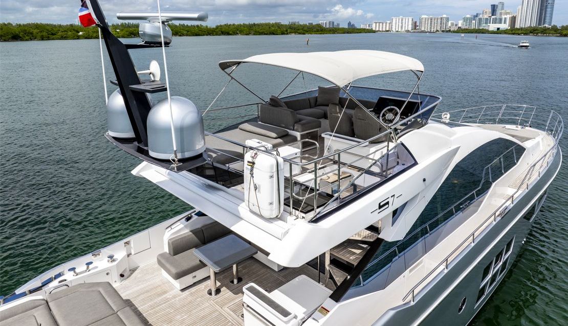 70 Azimut Custom Grey - Miami yacht rental