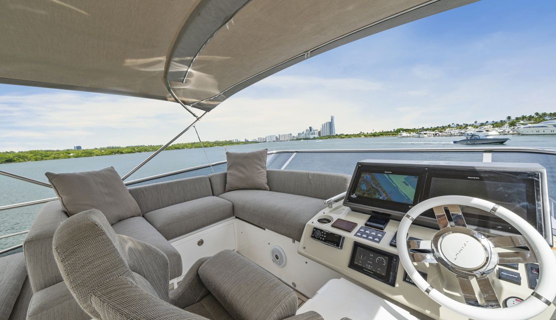 70 Azimut Custom Grey - Miami yacht rental