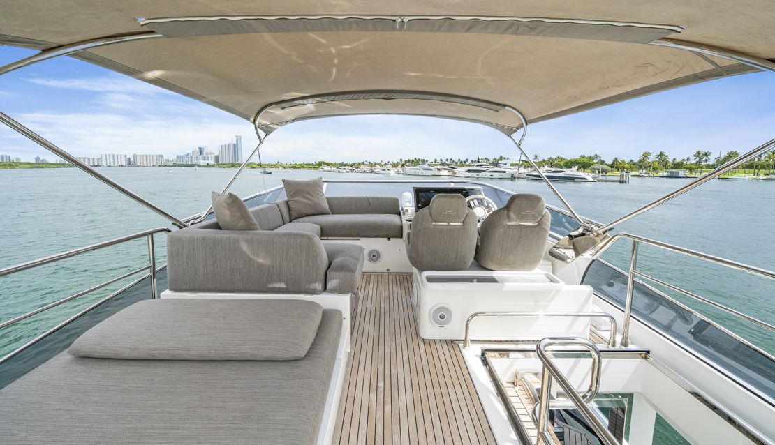 70 Azimut Custom Grey - Miami yacht rental