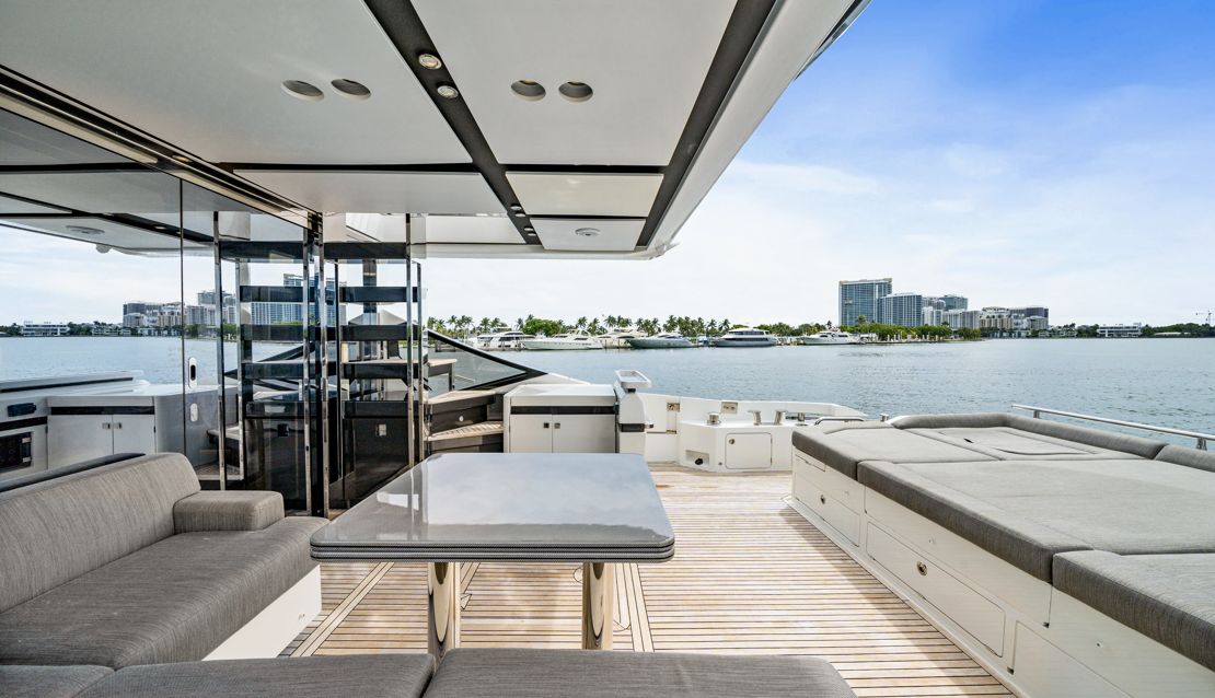 70 Azimut Custom Grey - Miami yacht rental