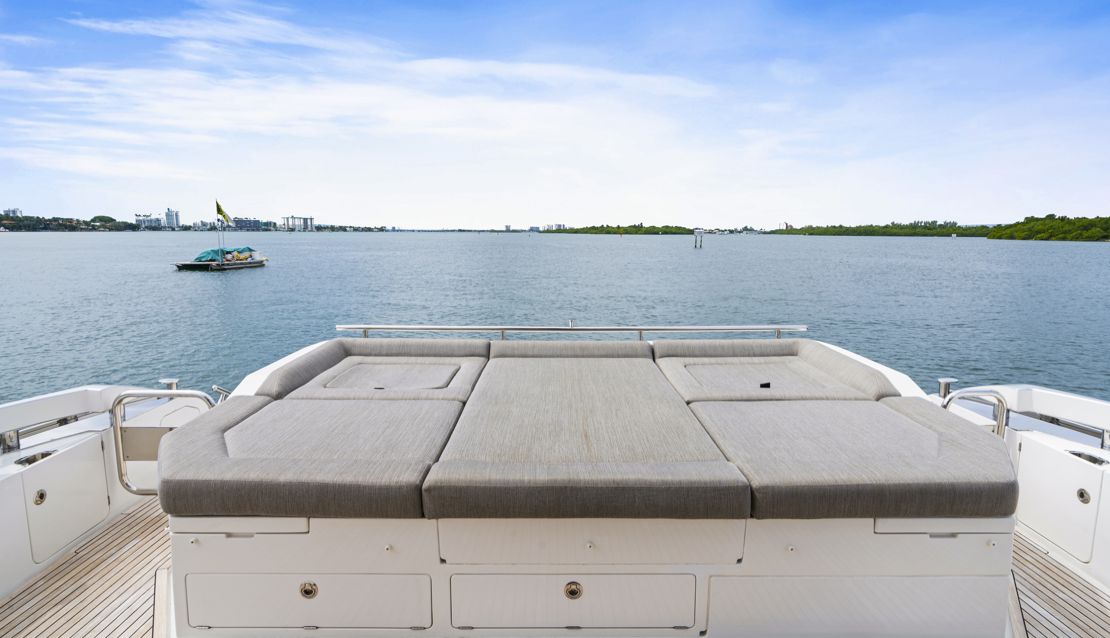 70 Azimut Custom Grey - Miami yacht rental