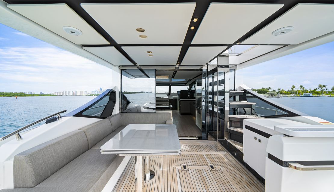70 Azimut Custom Grey - Miami yacht rental