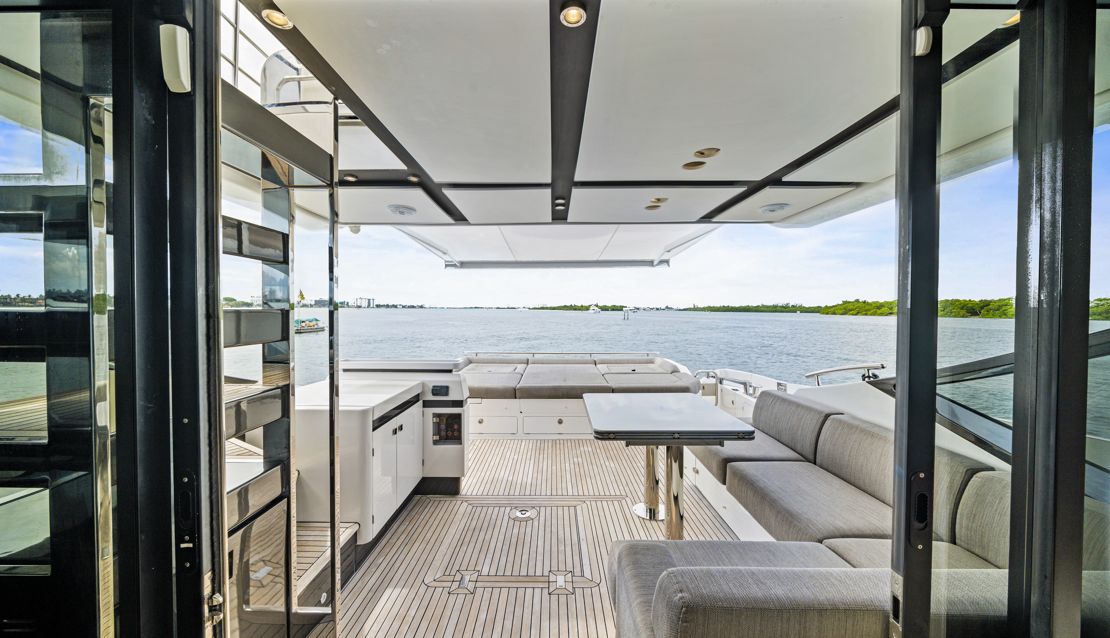 70 Azimut Custom Grey - Miami yacht rental