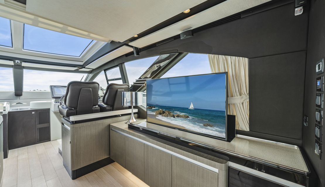 70 Azimut Custom Grey - Miami yacht rental