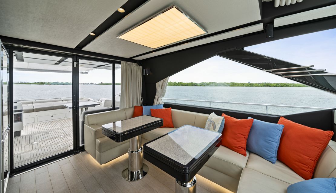 70 Azimut Custom Grey - Miami yacht rental
