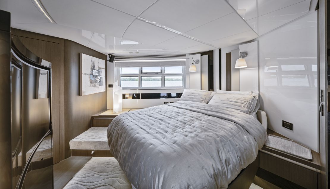 70 Azimut Custom Grey - Miami yacht rental
