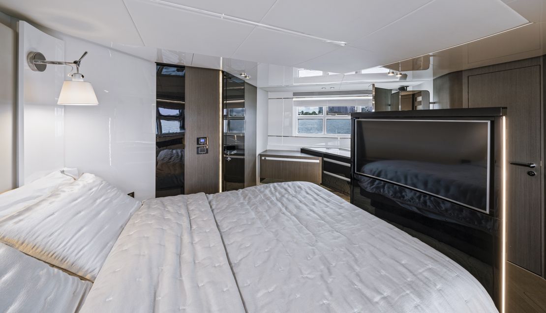 70 Azimut Custom Grey - Miami yacht rental