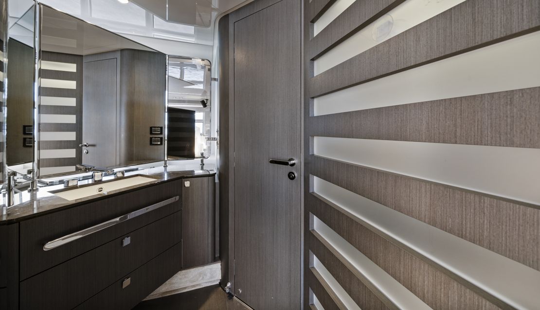70 Azimut Custom Grey - Miami yacht rental
