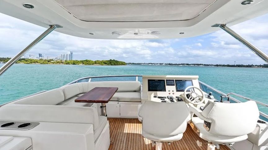 70 Azimut Fly - Miami yacht rental