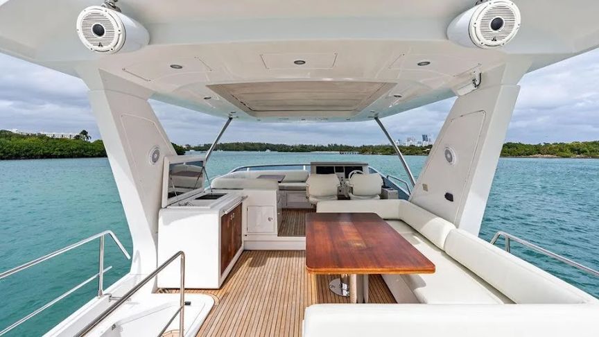 70 Azimut Fly - Miami yacht rental
