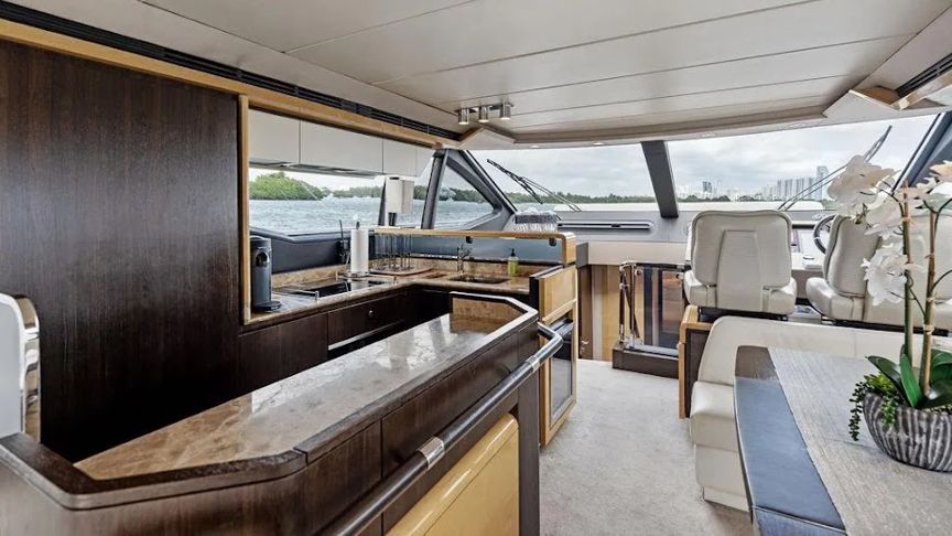 70 Azimut Fly - Miami yacht rental