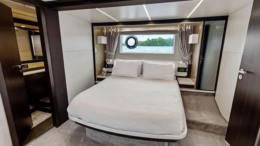 70 Azimut Fly - Miami yacht rental