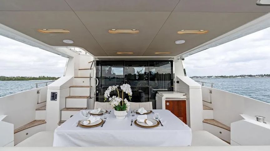 70 Azimut Fly - Miami yacht rental