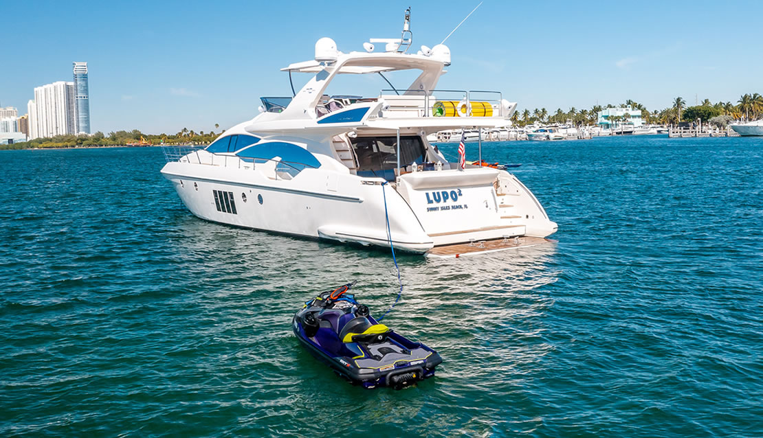 70 Azimut Lupo 2 - Miami yacht rental