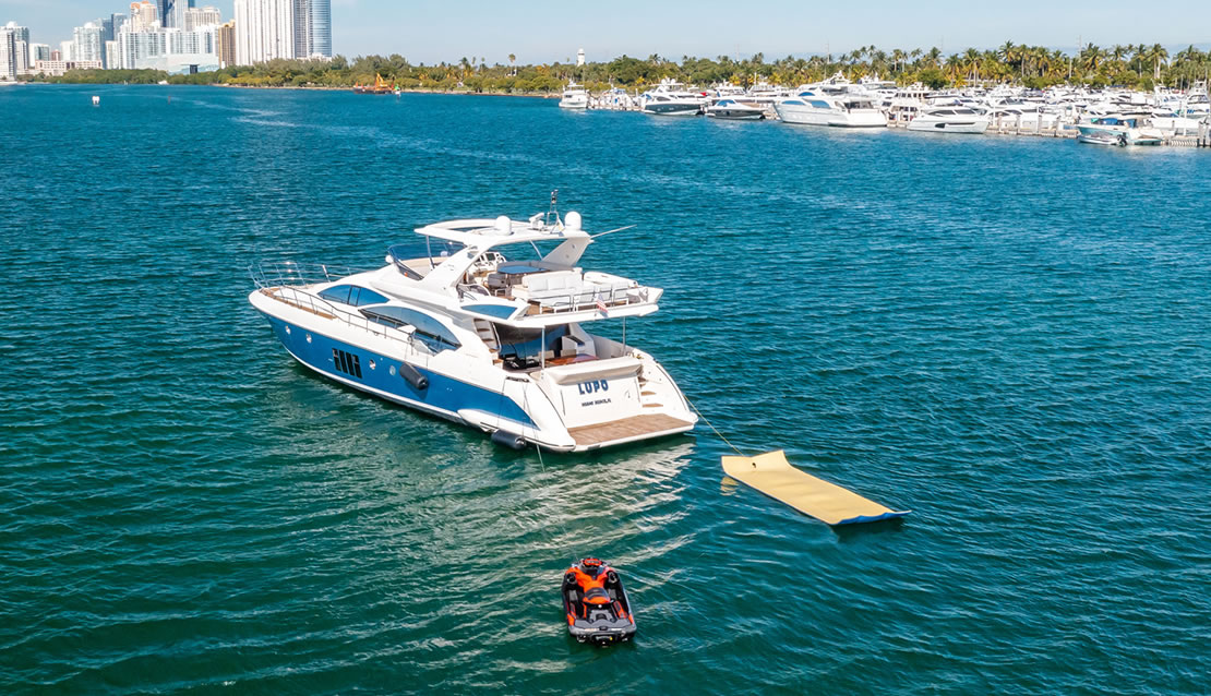 70 Azimut Lupo 2 - Miami yacht rental