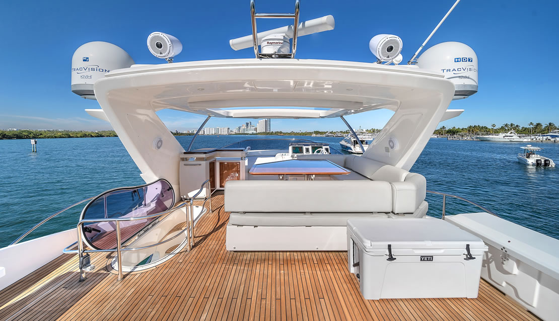 70 Azimut Lupo 2 - Miami yacht rental