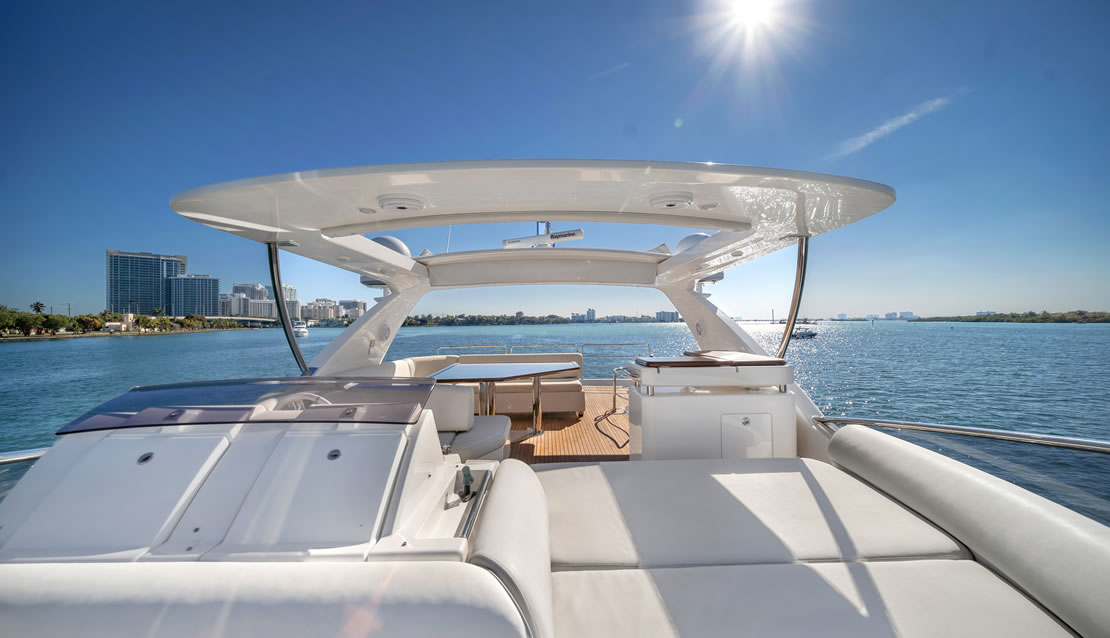 70 Azimut Lupo 2 - Miami yacht rental