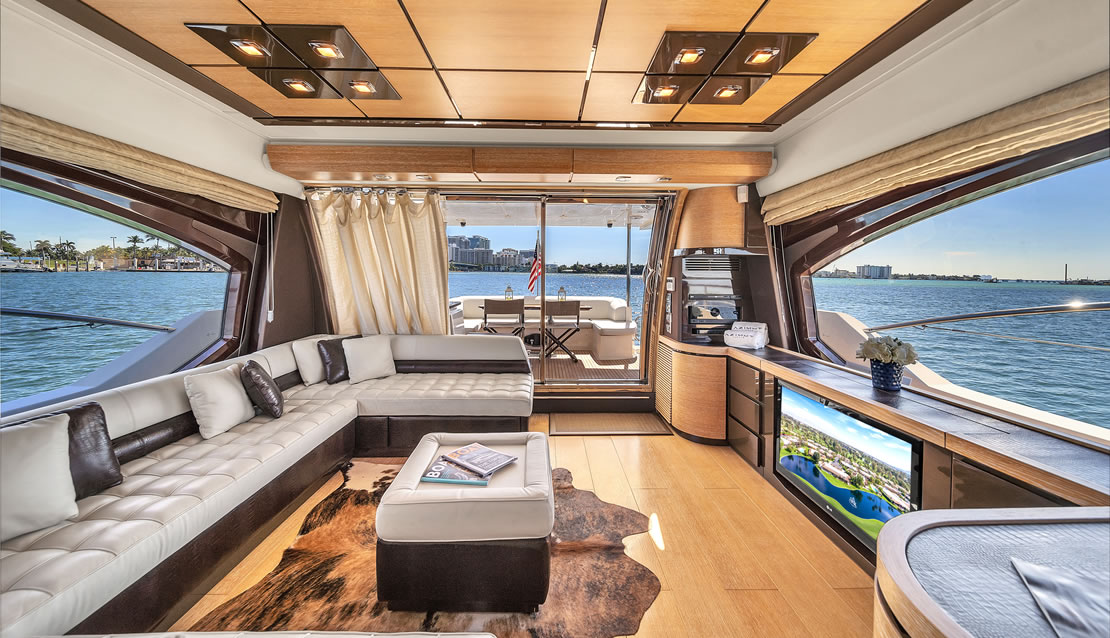 70 Azimut Lupo 2 - Miami yacht rental