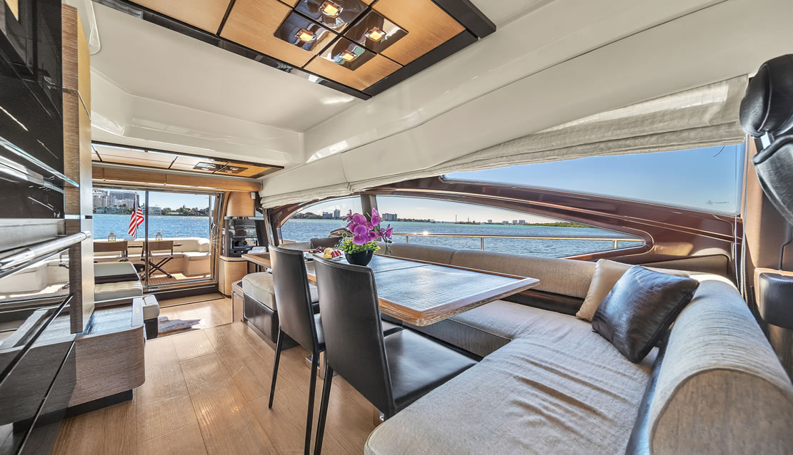 70 Azimut Lupo 2 - Miami yacht rental