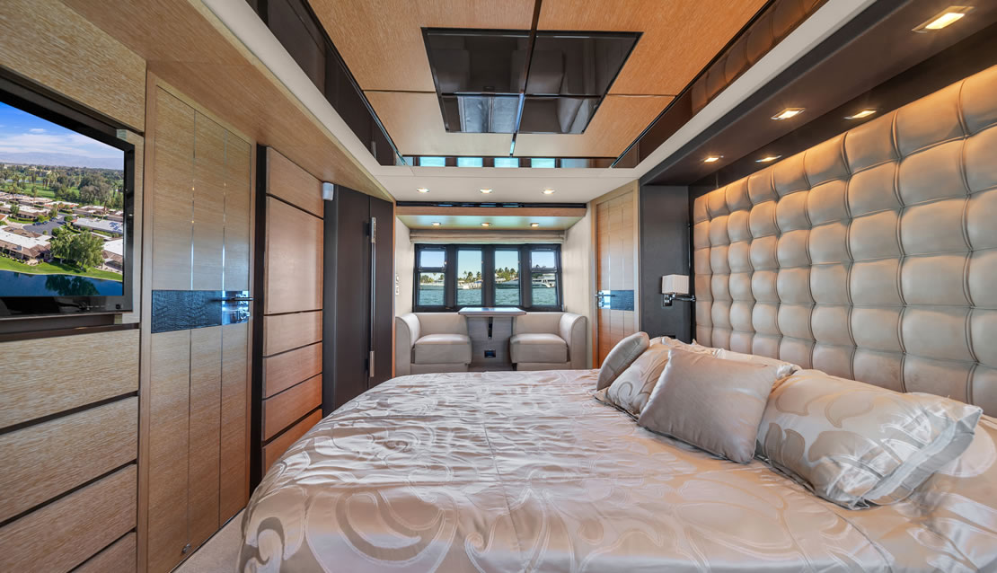 70 Azimut Lupo 2 - Miami yacht rental