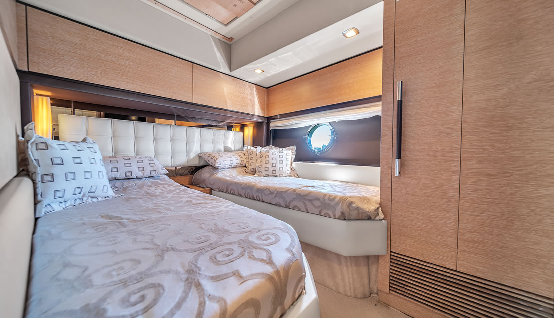 70 Azimut Lupo 2 - Miami yacht rental