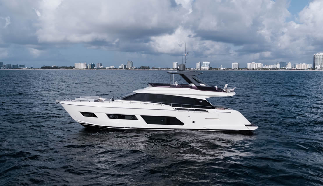 70 Ferretti Flybridge Yacht - Miami yacht rental
