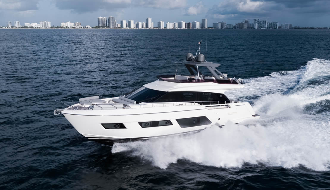 70 Ferretti Flybridge Yacht - Miami yacht rental