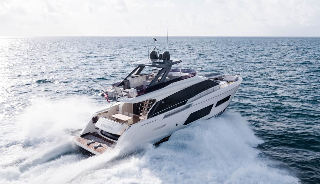 70 Ferretti Flybridge Yacht - Miami yacht rental