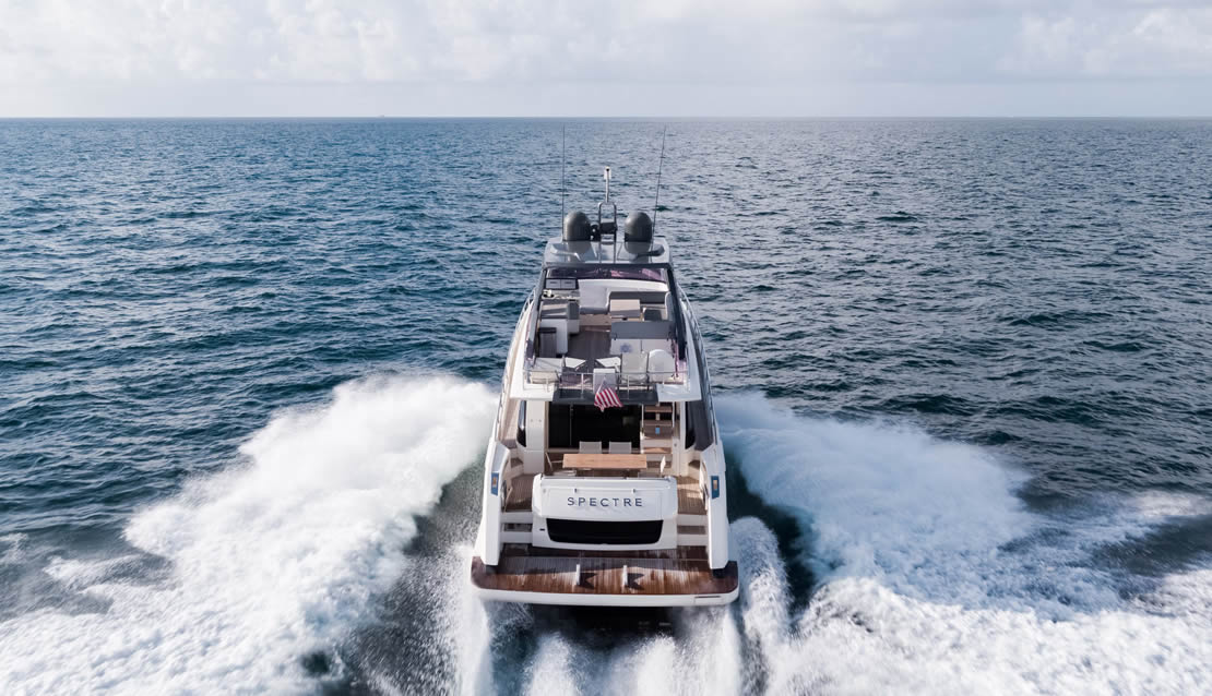 70 Ferretti Flybridge Yacht - Miami yacht rental