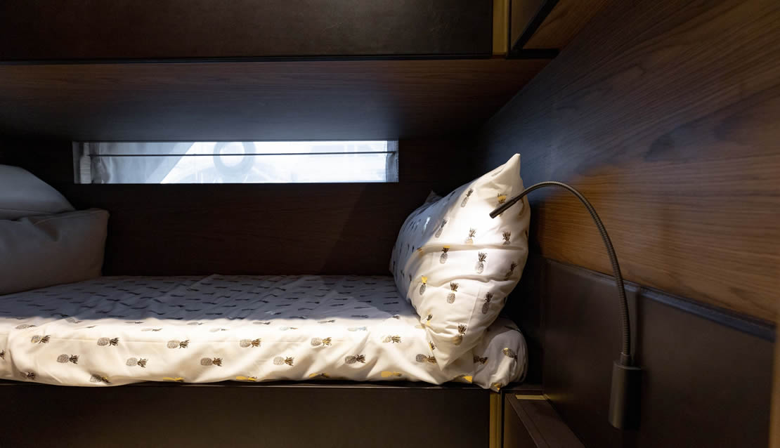 70 Ferretti Flybridge Yacht - Miami yacht rental