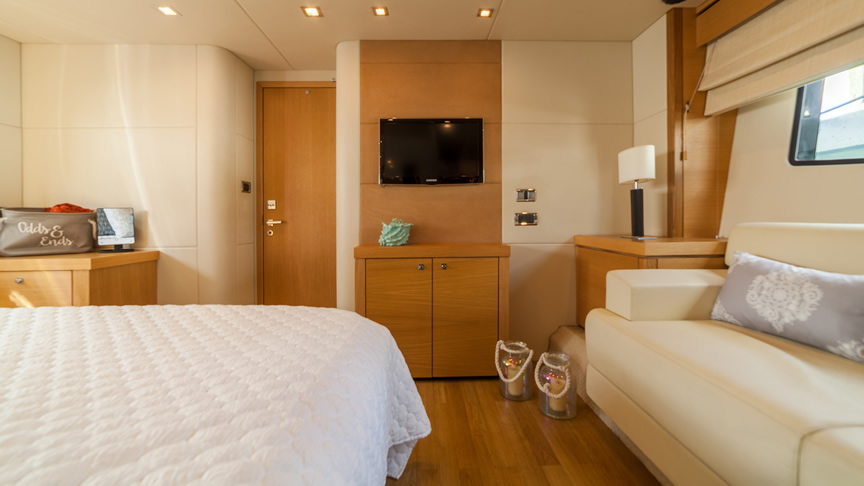 70 Sunseeker Flybridge Custom - Miami yacht rental